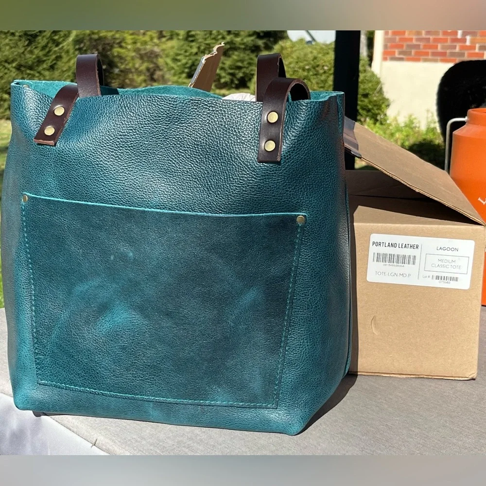 BNNU Portland Leather Goods Premium Limited Edition Lagoon Medium Classic Tote - Picture 1 of 7